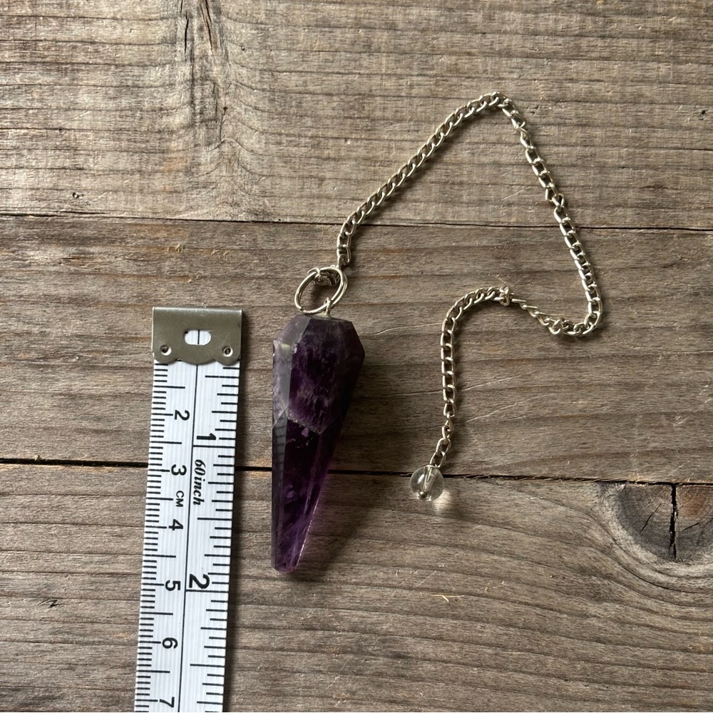 Faceted Point Cut Amethyst Pendulum - Picture 4 of 6